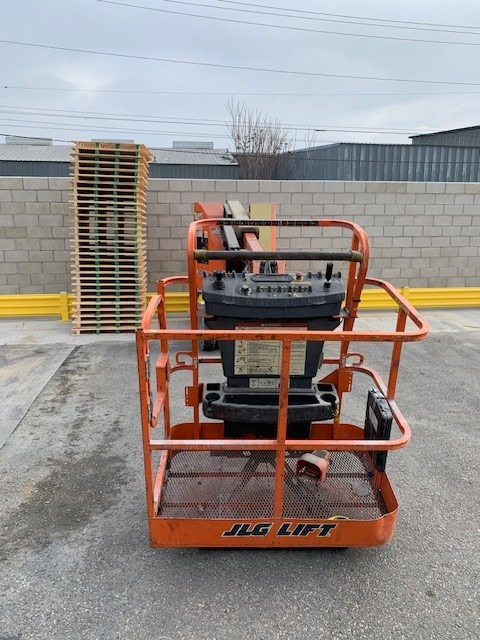 JLG E300AJP - Teleskopiskais riteņu iekrāvējs: foto 5 JLG E300AJP - Teleskopiskais riteņu iekrāvējs: foto 5
