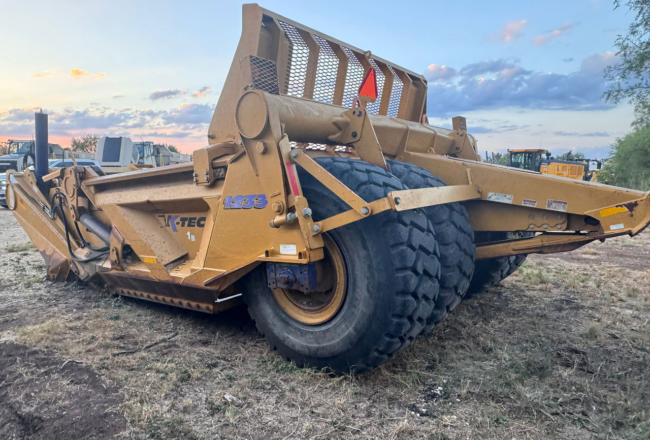 K-Tec 1233 - Skrēperis: foto 2 K-Tec 1233 - Skrēperis: foto 2