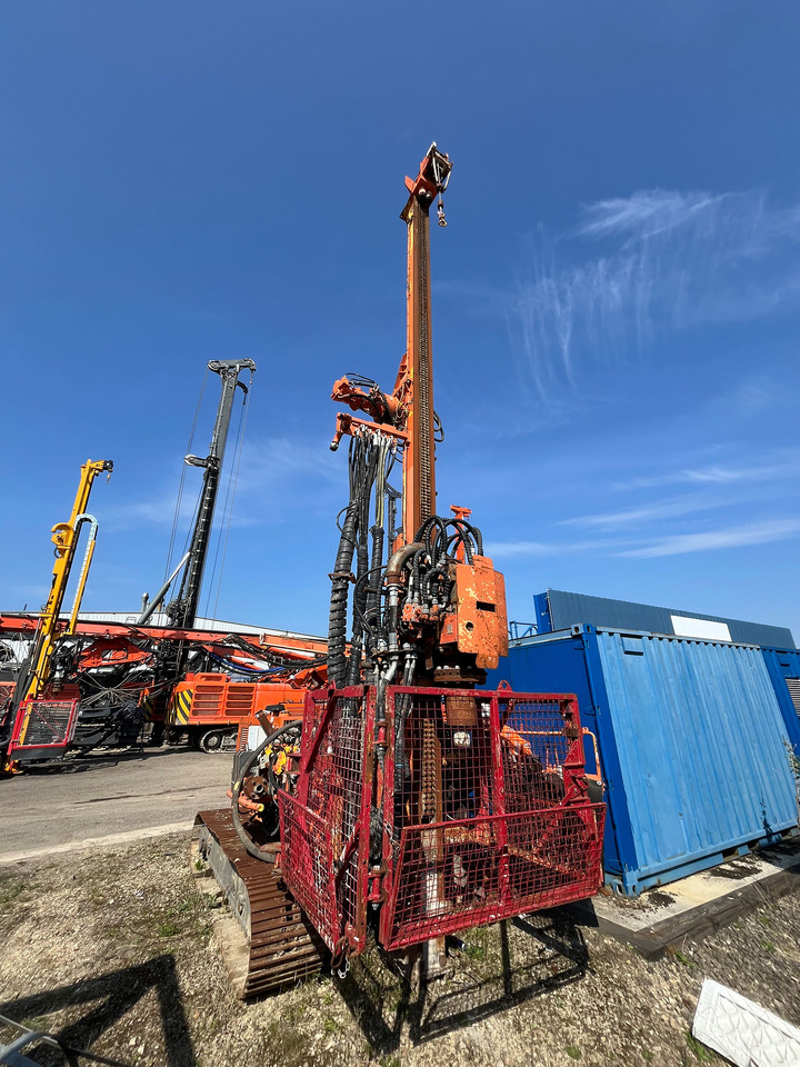 Klemm KR 709-1 - Pāļu dzinējs: foto 3 Klemm KR 709-1 - Pāļu dzinējs: foto 3