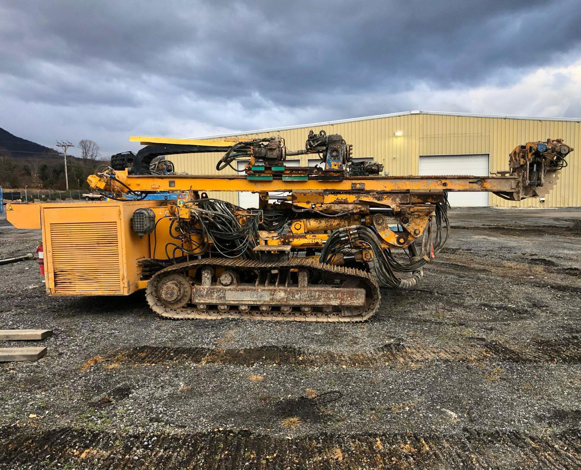 Klemm KR 806-3D - Pāļu dzinējs: foto 2 Klemm KR 806-3D - Pāļu dzinējs: foto 2