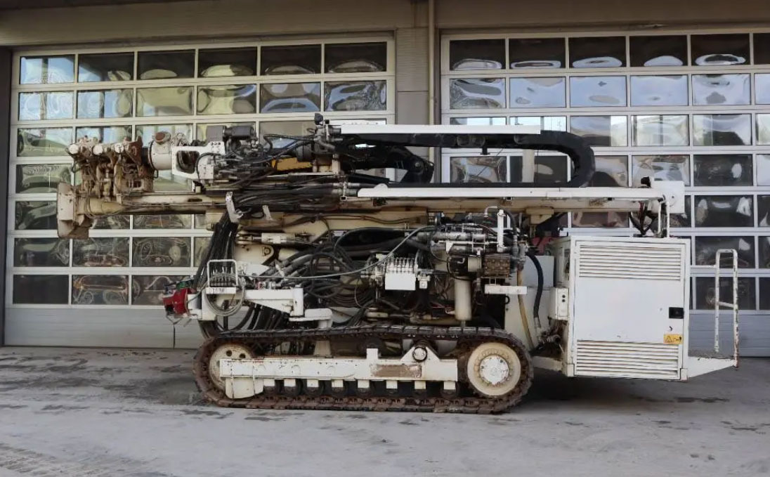 Klemm KR805-1 - Urbšanas mašīna: foto 4 Klemm KR805-1 - Urbšanas mašīna: foto 4