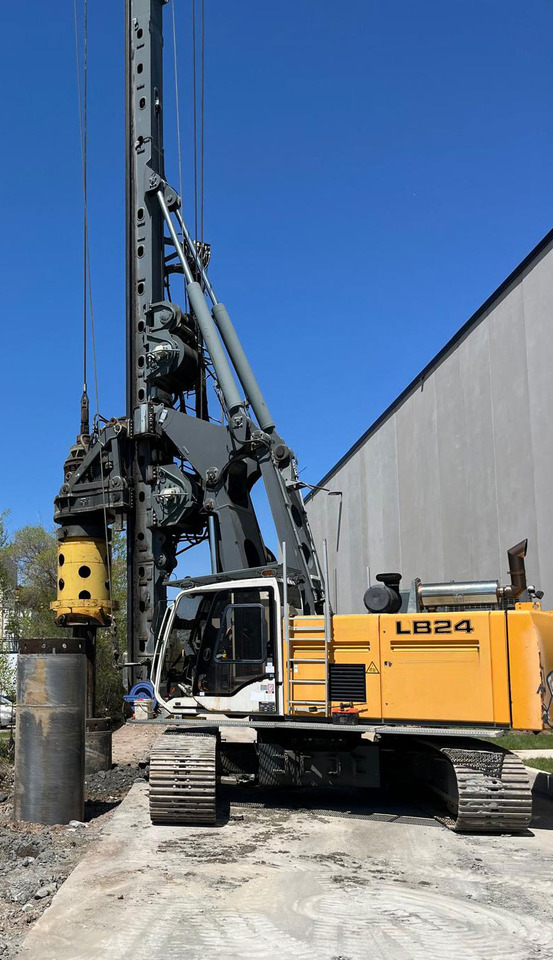 Liebherr LB-24 - Pāļu dzinējs: foto 1 Liebherr LB-24 - Pāļu dzinējs: foto 1