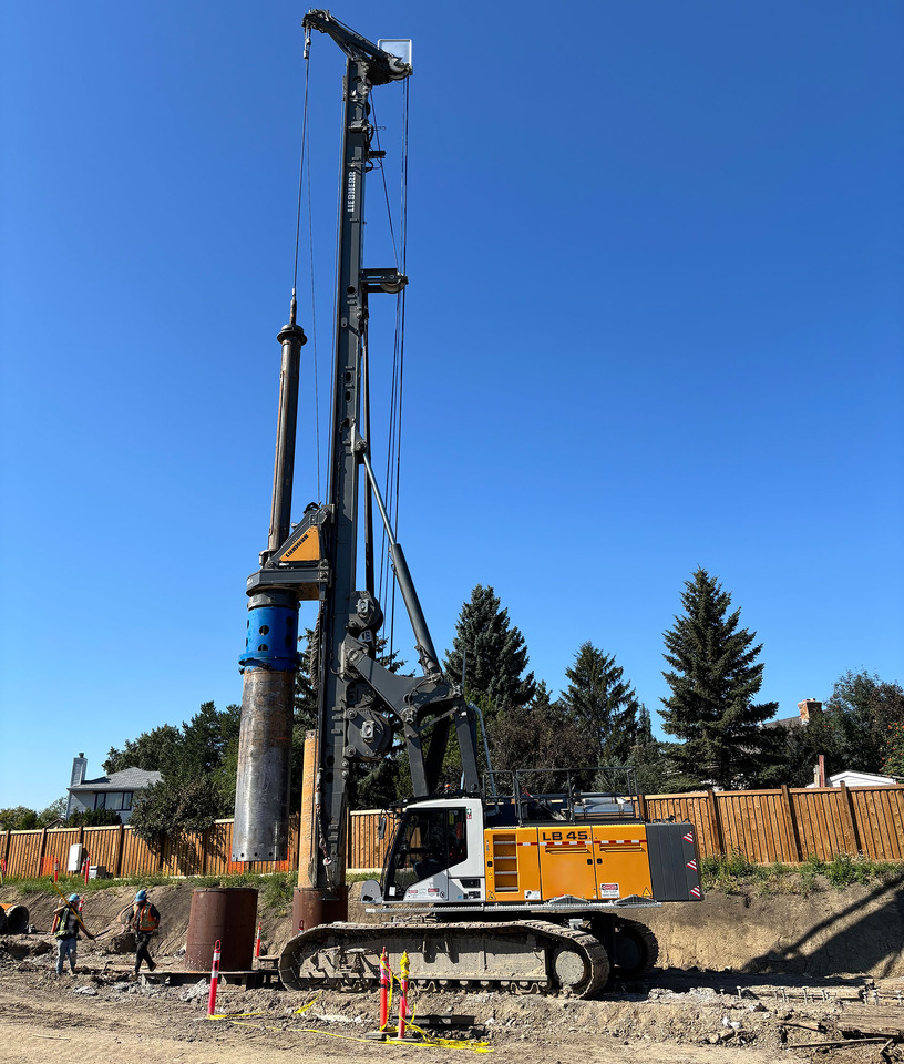 Liebherr LB45 - Pāļu dzinējs: foto 1 Liebherr LB45 - Pāļu dzinējs: foto 1