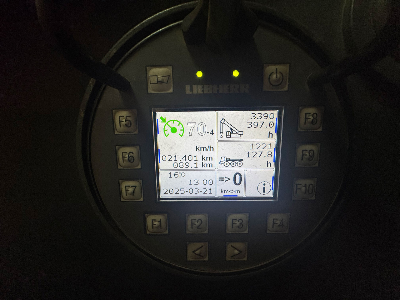 Autoceltnis Liebherr LTM 1070-4.2: foto 7