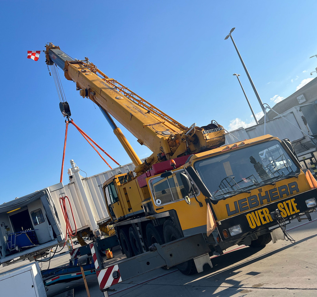 Liebherr LTM 1090-2 - Autoceltnis: foto 1 Liebherr LTM 1090-2 - Autoceltnis: foto 1