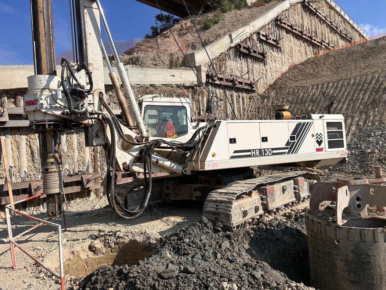 MAIT HR180 - Pāļu dzinējs: foto 1 MAIT HR180 - Pāļu dzinējs: foto 1