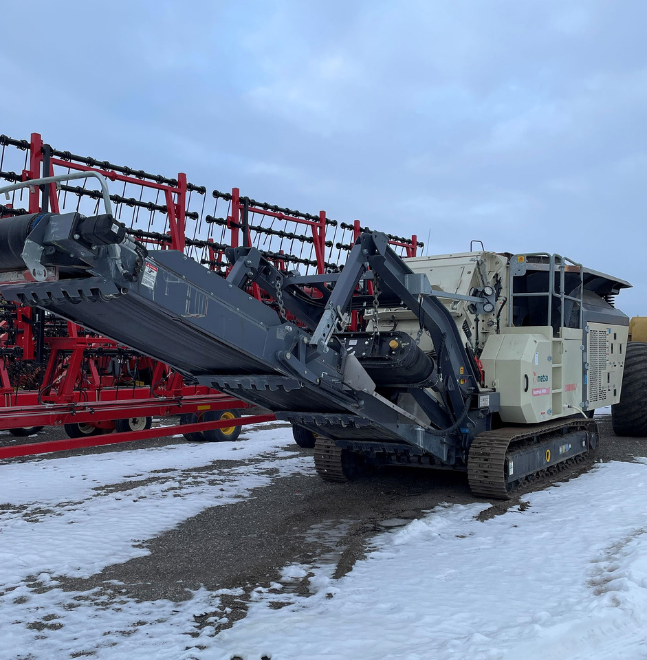 Metso I908 - Trieciena drupinātājs: foto 2 Metso I908 - Trieciena drupinātājs: foto 2