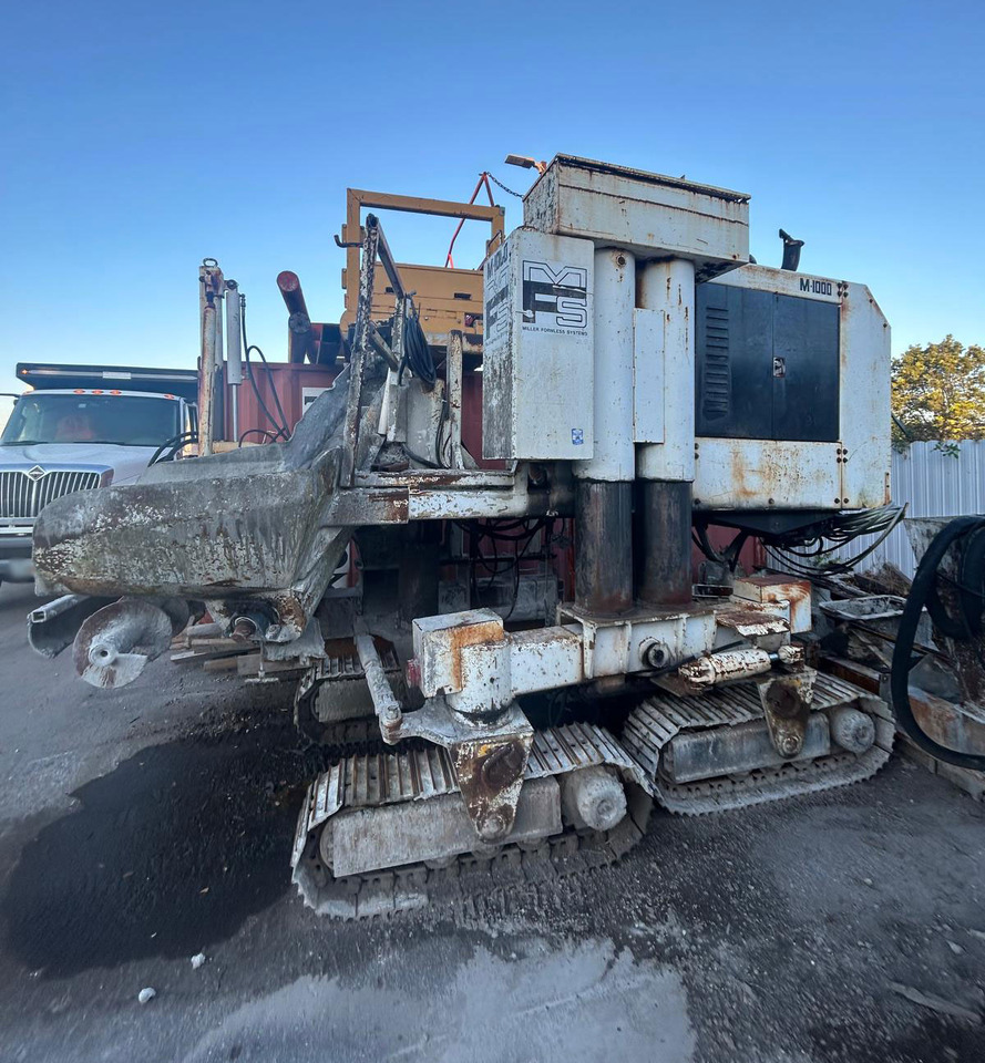 Miller Formless M-1000 - Asfalta klājējs: foto 3 Miller Formless M-1000 - Asfalta klājējs: foto 3