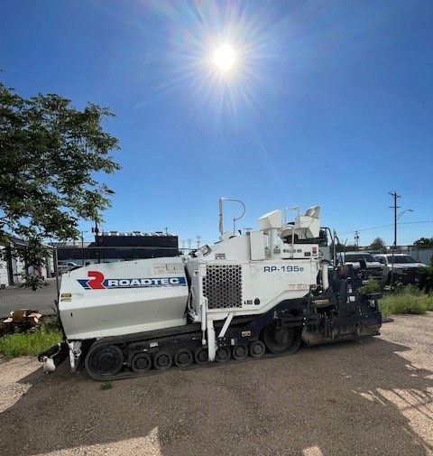 Roadtec RP-195e - Asfalta klājējs: foto 1 Roadtec RP-195e - Asfalta klājējs: foto 1