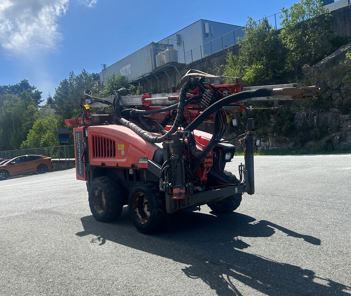 Sandvik Commando DC125R - Urbšanas mašīna: foto 5 Sandvik Commando DC125R - Urbšanas mašīna: foto 5