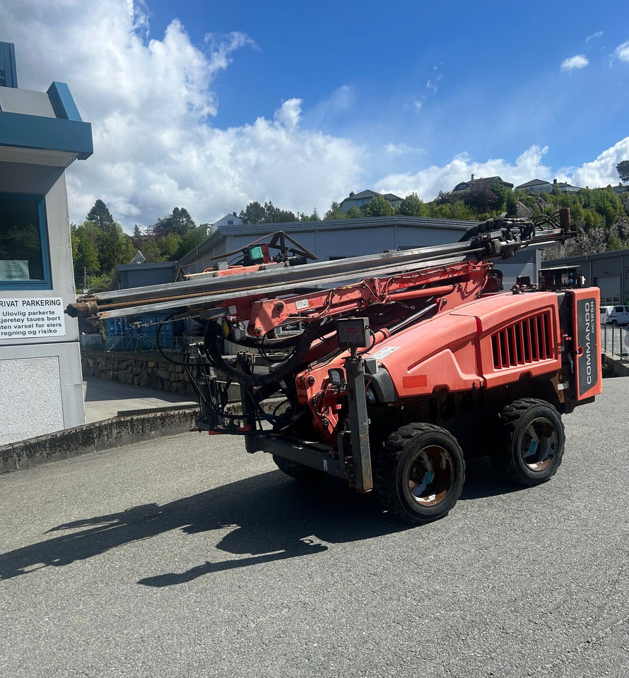 Sandvik Commando DC125R - Urbšanas mašīna: foto 2 Sandvik Commando DC125R - Urbšanas mašīna: foto 2