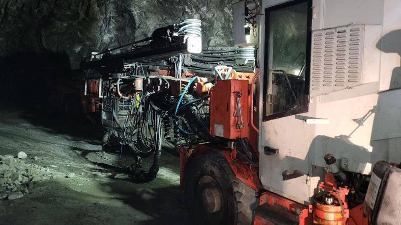 Sandvik DD420-S60C - Horizontālās urbšanas mašīna: foto 3 Sandvik DD420-S60C - Horizontālās urbšanas mašīna: foto 3