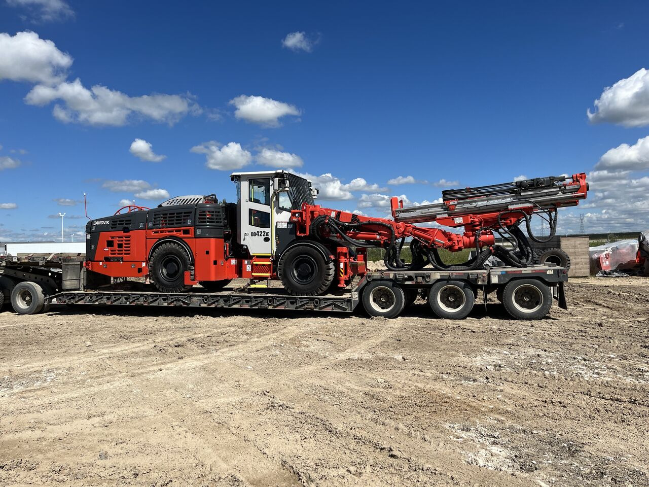 Sandvik DD422iE-2 - Horizontālās urbšanas mašīna: foto 1 Sandvik DD422iE-2 - Horizontālās urbšanas mašīna: foto 1