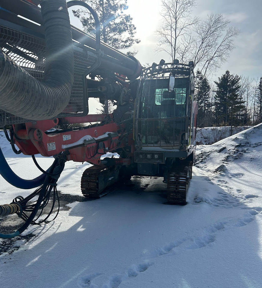 Sandvik DI550 - Urbšanas mašīna: foto 3 Sandvik DI550 - Urbšanas mašīna: foto 3