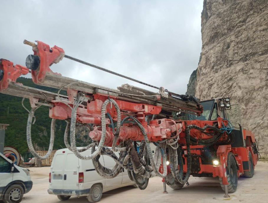 Sandvik DT820-SC - Horizontālās urbšanas mašīna: foto 2 Sandvik DT820-SC - Horizontālās urbšanas mašīna: foto 2