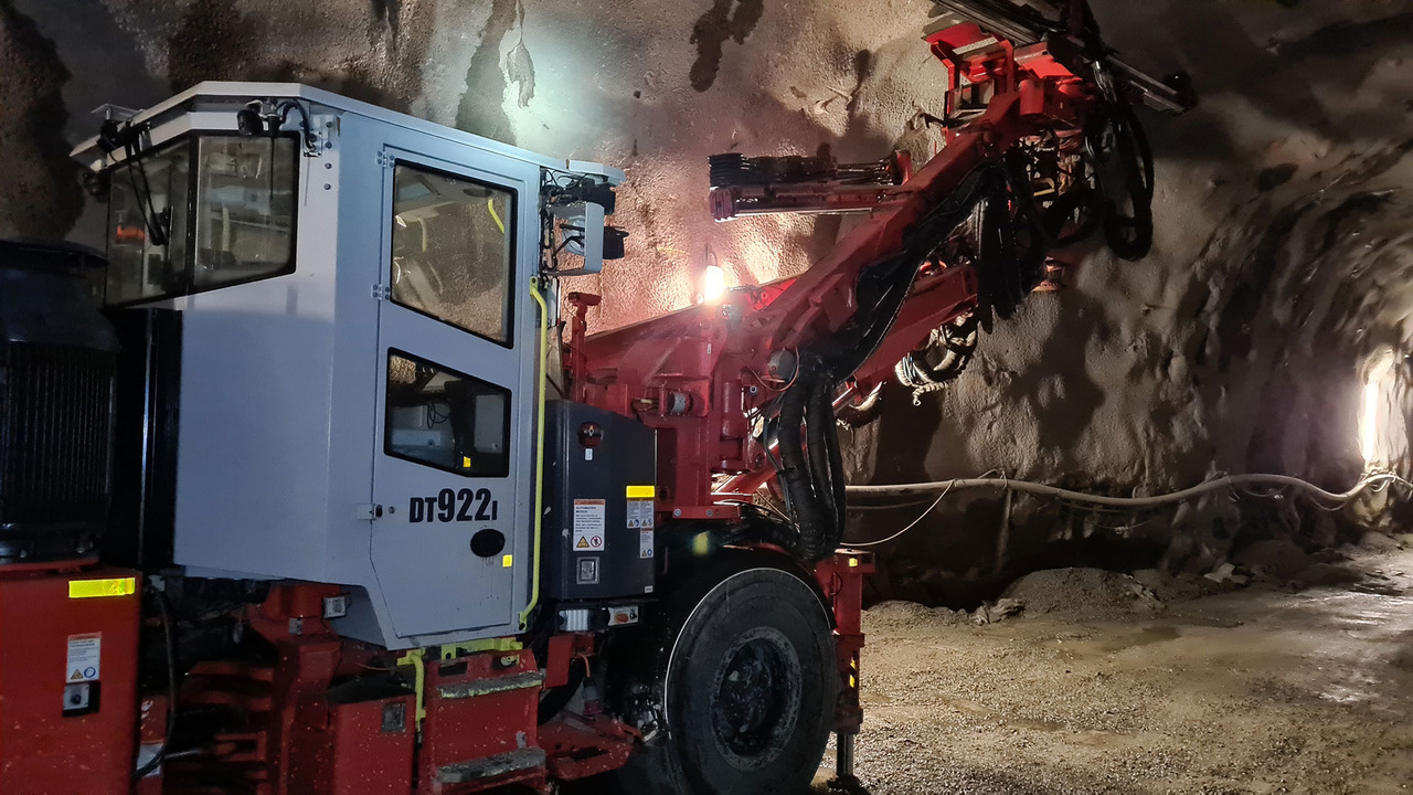 Sandvik DT922I - Kalnrūpniecības mašīna: foto 3 Sandvik DT922I - Kalnrūpniecības mašīna: foto 3