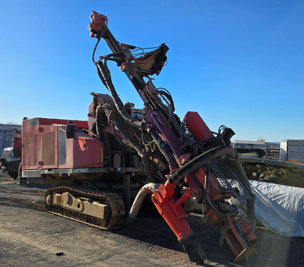 Sandvik DX800 - Urbšanas mašīna: foto 1 Sandvik DX800 - Urbšanas mašīna: foto 1