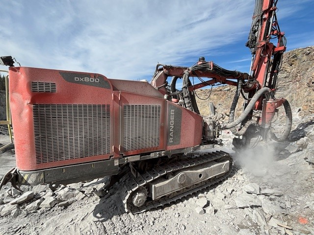 Sandvik DX800 - Urbšanas mašīna: foto 3 Sandvik DX800 - Urbšanas mašīna: foto 3