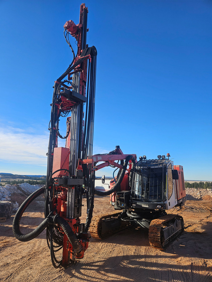 Sandvik DX800 - Urbšanas mašīna: foto 3 Sandvik DX800 - Urbšanas mašīna: foto 3