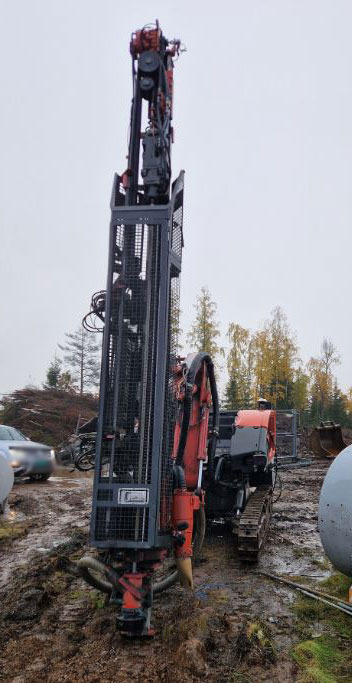 Sandvik Dino DC400Ri - Urbšanas mašīna: foto 4 Sandvik Dino DC400Ri - Urbšanas mašīna: foto 4