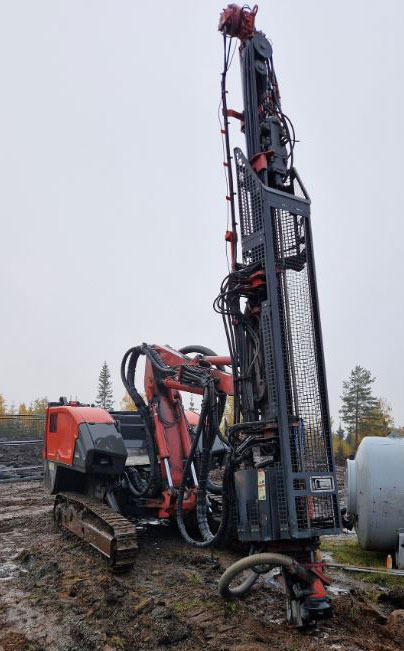 Sandvik Dino DC400Ri - Urbšanas mašīna: foto 5 Sandvik Dino DC400Ri - Urbšanas mašīna: foto 5