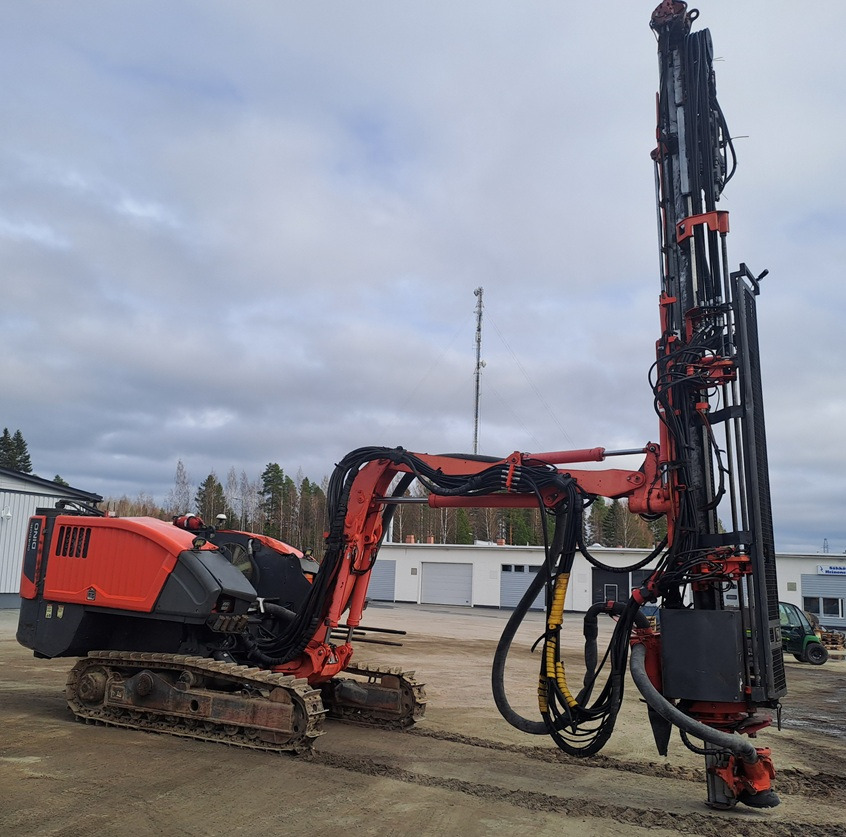 Sandvik Dino DC400Ri - Urbšanas mašīna: foto 3 Sandvik Dino DC400Ri - Urbšanas mašīna: foto 3