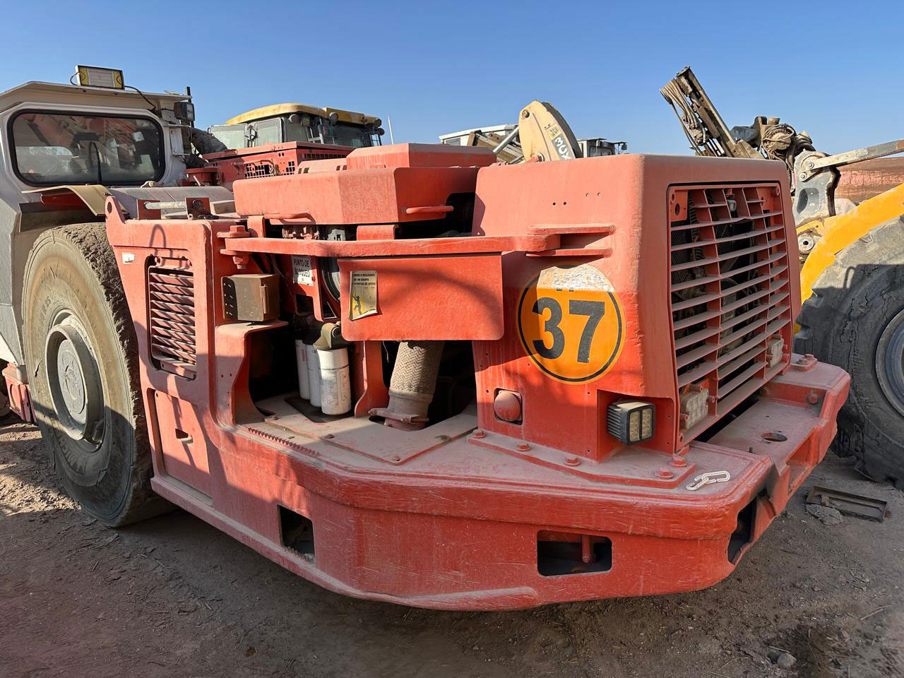 Sandvik LH410 - Horizontālās urbšanas mašīna: foto 5 Sandvik LH410 - Horizontālās urbšanas mašīna: foto 5