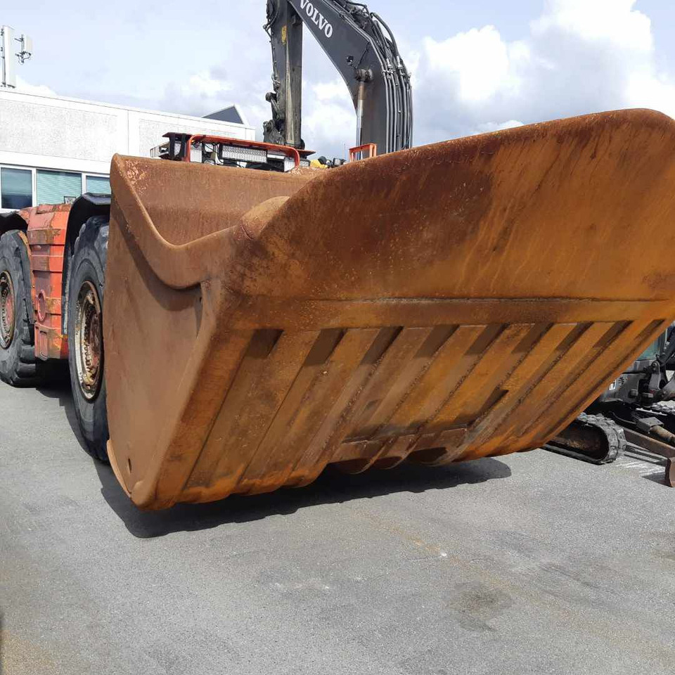 Sandvik LH517 - Kalnrūpniecības mašīna: foto 1 Sandvik LH517 - Kalnrūpniecības mašīna: foto 1
