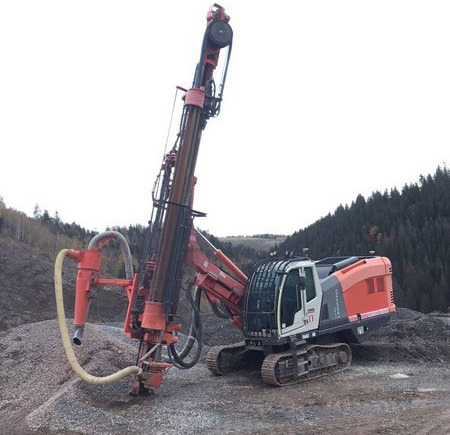 Sandvik Leopard Di450 - Urbšanas mašīna: foto 1 Sandvik Leopard Di450 - Urbšanas mašīna: foto 1