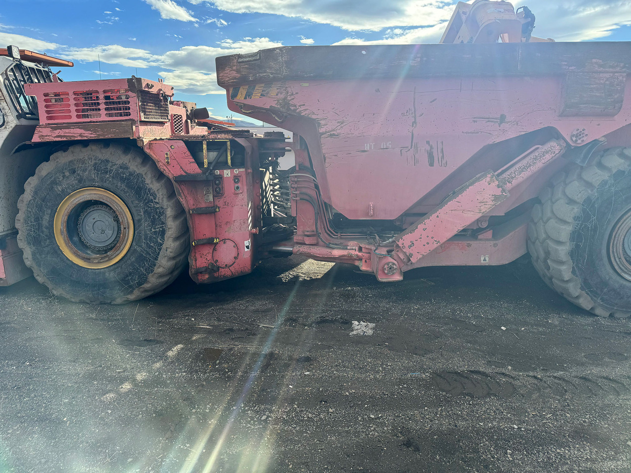 Sandvik TH430 - Kalnrūpniecības mašīna: foto 4 Sandvik TH430 - Kalnrūpniecības mašīna: foto 4