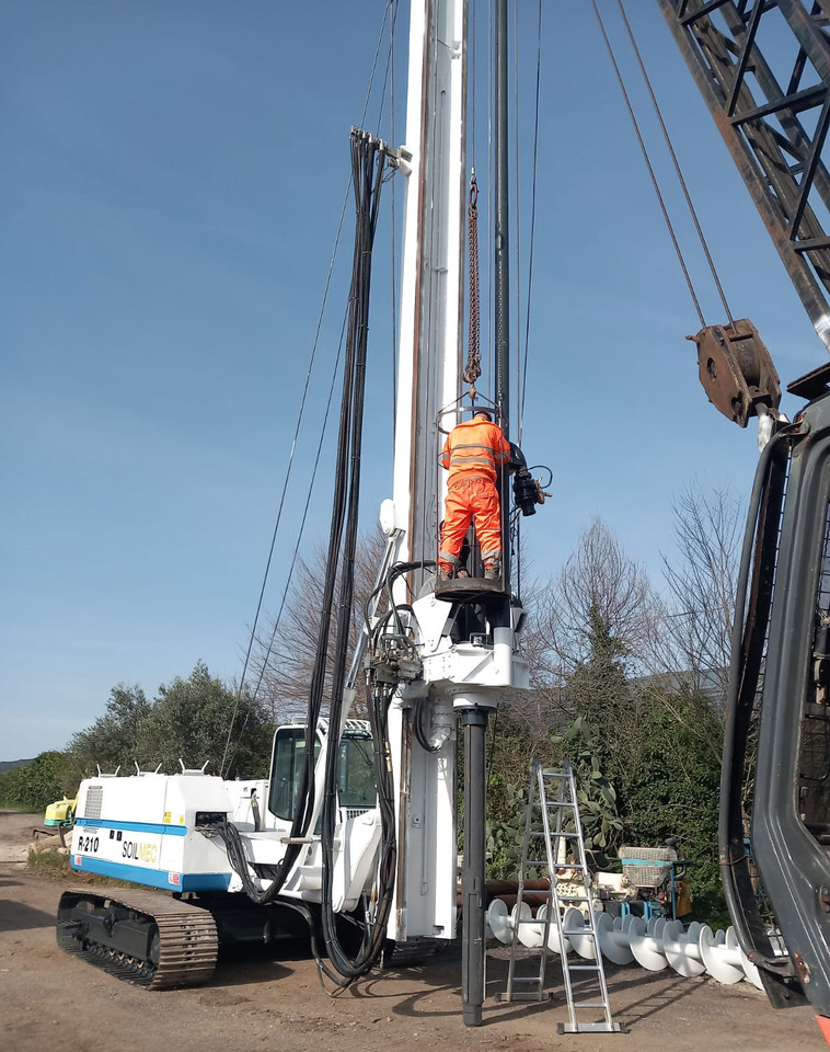 Soilmec R-210 - Pāļu dzinējs: foto 5 Soilmec R-210 - Pāļu dzinējs: foto 5