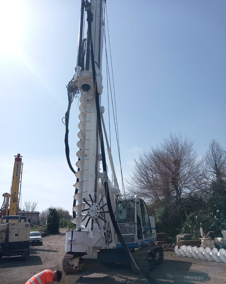 Soilmec R-210 - Pāļu dzinējs: foto 4 Soilmec R-210 - Pāļu dzinējs: foto 4