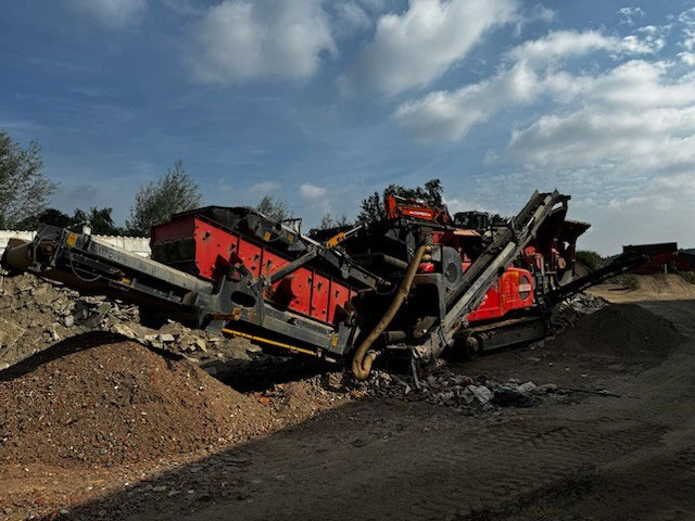 Terex Finlay I-120RS - Trieciena drupinātājs: foto 1 Terex Finlay I-120RS - Trieciena drupinātājs: foto 1