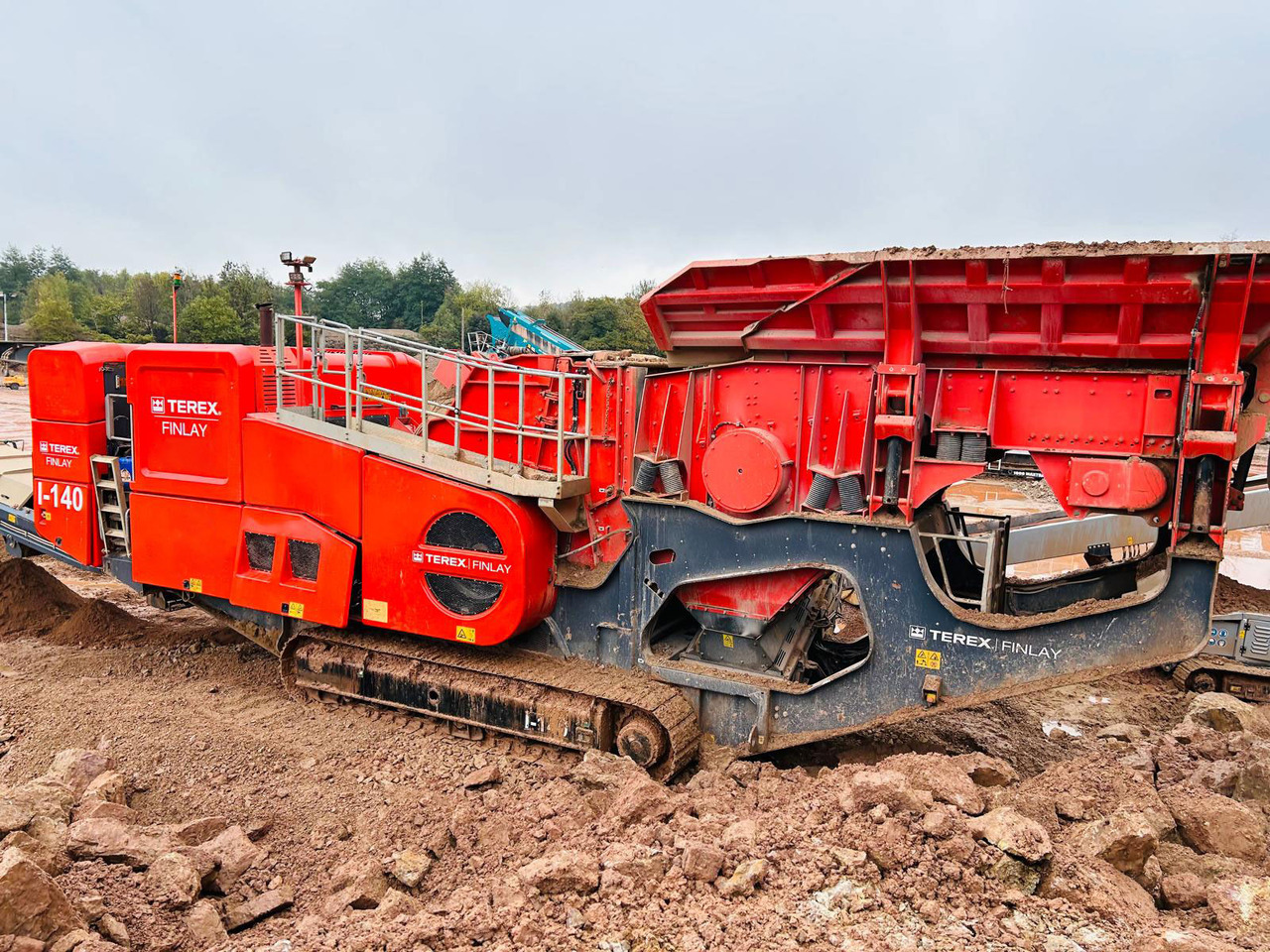 Terex Finlay I-140 - Trieciena drupinātājs: foto 5 Terex Finlay I-140 - Trieciena drupinātājs: foto 5