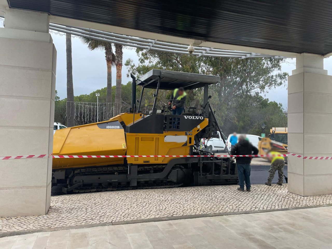 Asfalta klājējs Volvo ABG 8820B: foto 7