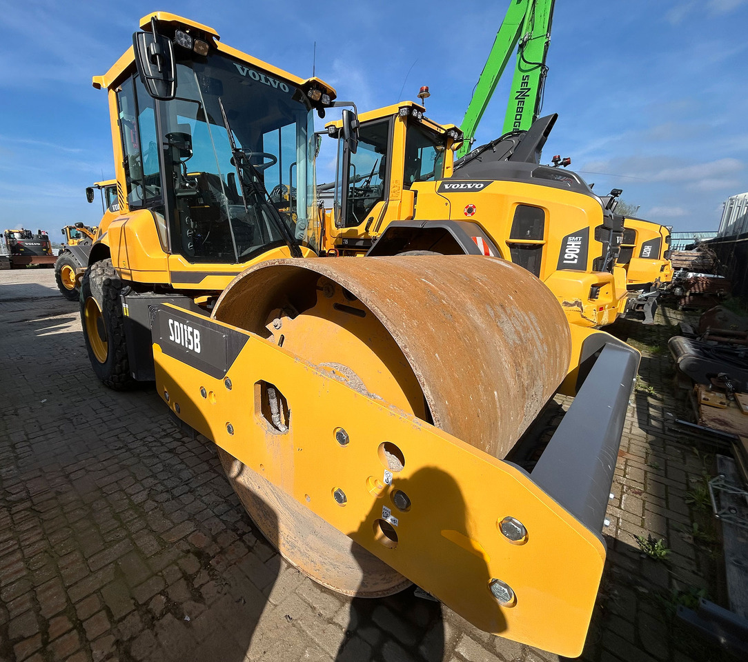 Volvo SD115B - Vibrorullis: foto 2 Volvo SD115B - Vibrorullis: foto 2
