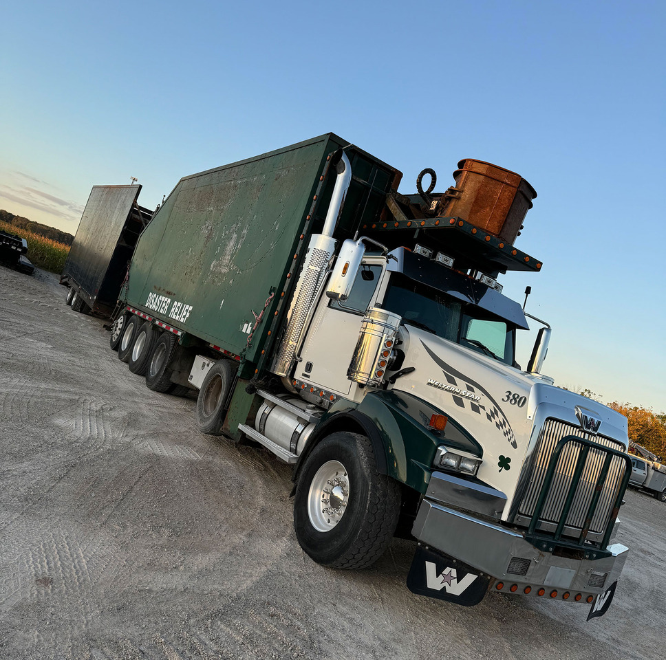 Western Star W4900 SB - Atkritumu vedējs: foto 5 Western Star W4900 SB - Atkritumu vedējs: foto 5