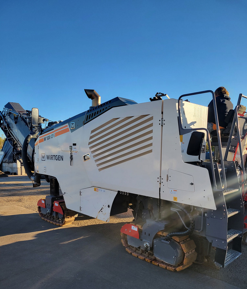 Wirtgen W 120 CFI - Asfalta frēze: foto 1 Wirtgen W 120 CFI - Asfalta frēze: foto 1