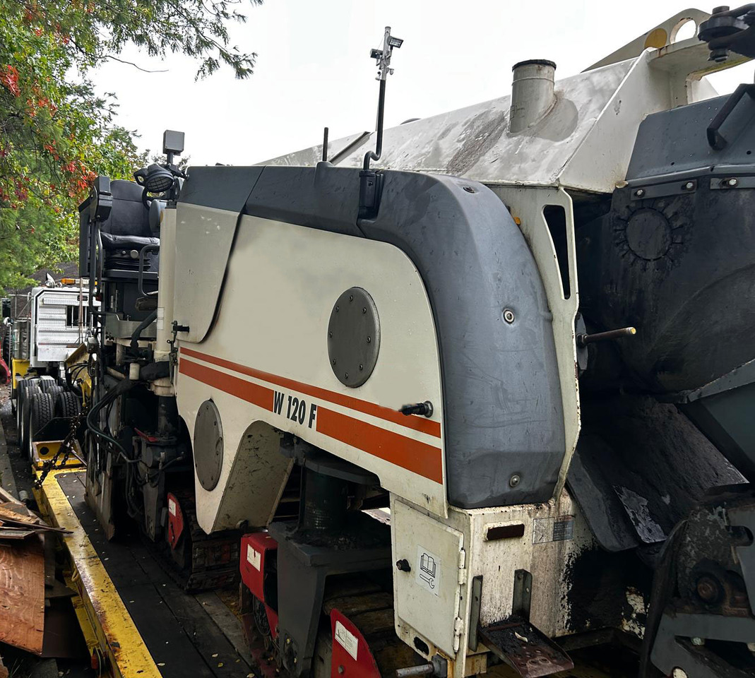 Wirtgen W 120 F - Asfalta frēze: foto 4 Wirtgen W 120 F - Asfalta frēze: foto 4