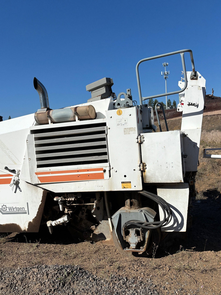 Wirtgen W 1200 F - Asfalta frēze: foto 4 Wirtgen W 1200 F - Asfalta frēze: foto 4
