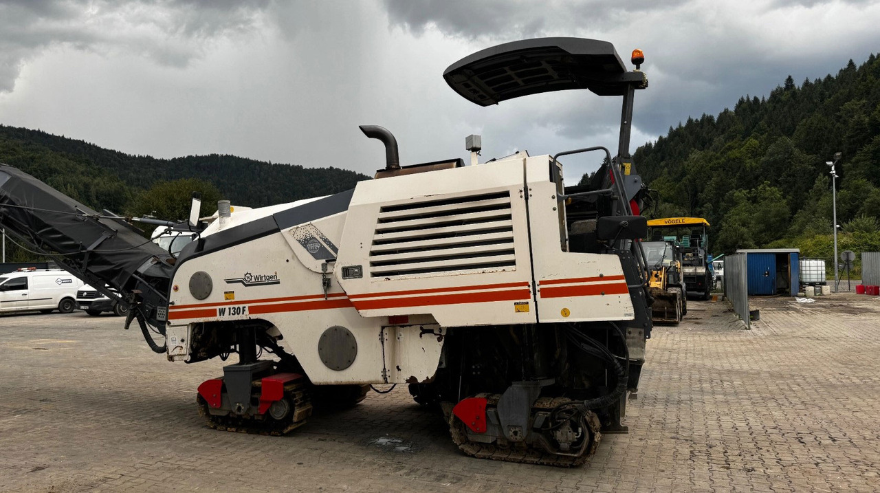 Wirtgen W 130 F - Asfalta frēze: foto 5 Wirtgen W 130 F - Asfalta frēze: foto 5