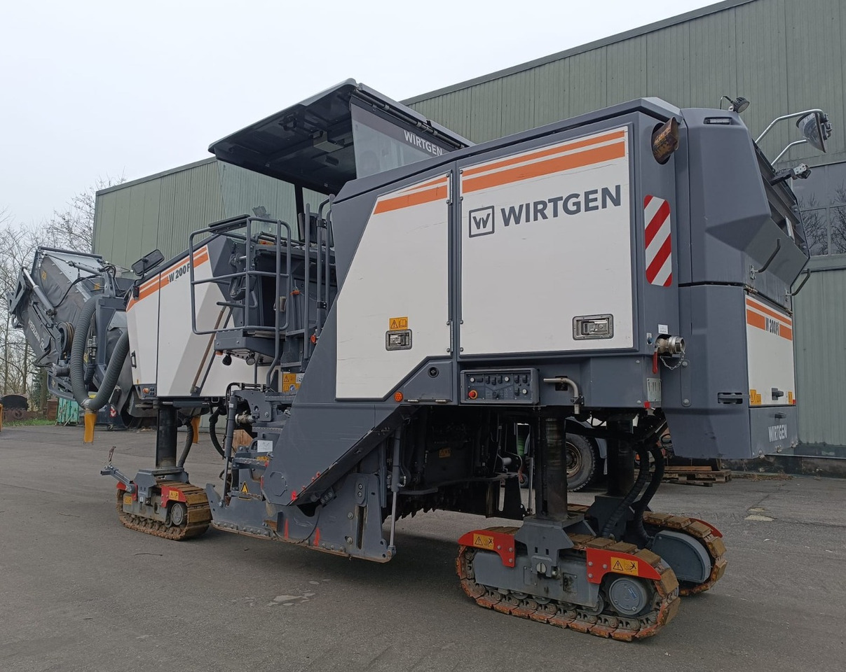 Wirtgen W 200 Fi - Asfalta frēze: foto 5 Wirtgen W 200 Fi - Asfalta frēze: foto 5