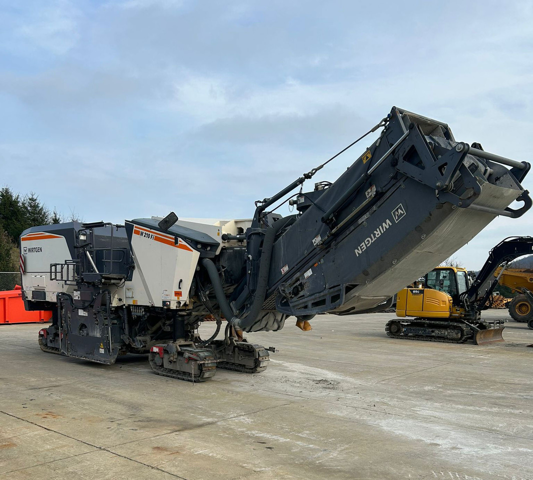 Wirtgen W 210 FI - Asfalta klājējs: foto 3 Wirtgen W 210 FI - Asfalta klājējs: foto 3