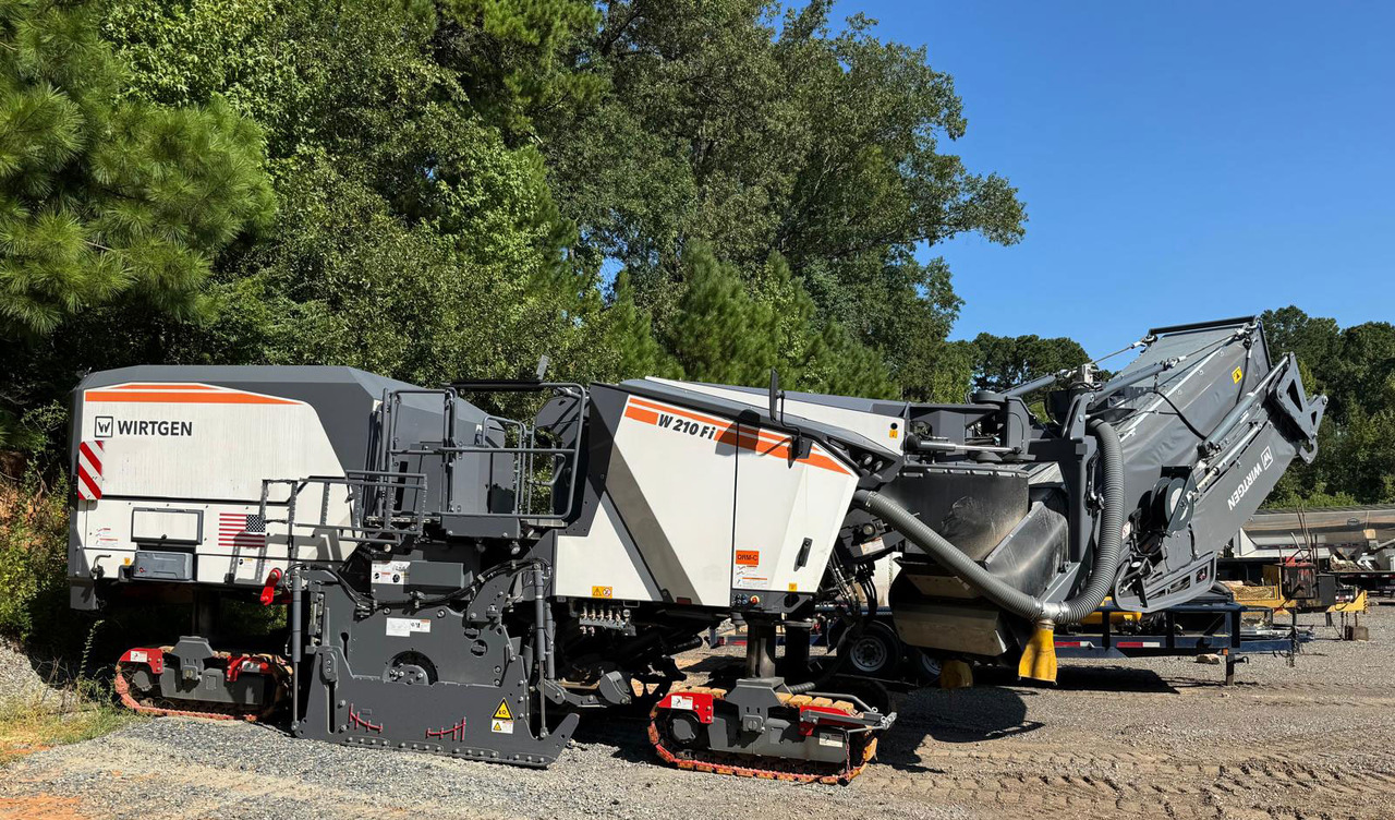 Wirtgen W 210 FI - Asfalta frēze: foto 2 Wirtgen W 210 FI - Asfalta frēze: foto 2