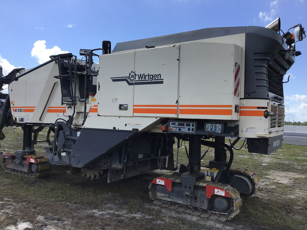 Wirtgen W 210 i - Asfalta frēze: foto 5 Wirtgen W 210 i - Asfalta frēze: foto 5