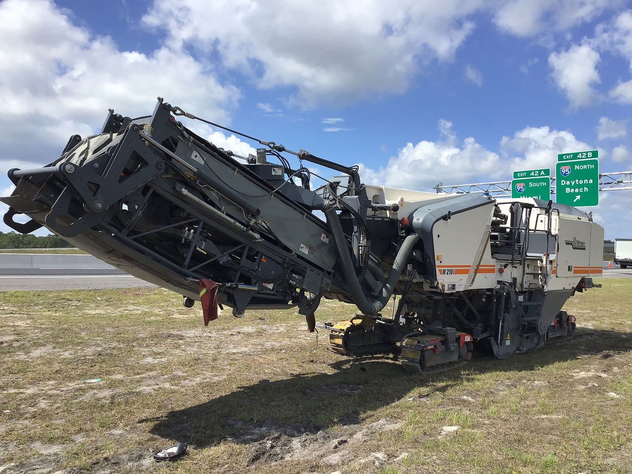 Wirtgen W 210 i - Asfalta frēze: foto 3 Wirtgen W 210 i - Asfalta frēze: foto 3