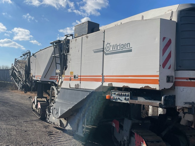 Wirtgen W 220 - Asfalta frēze: foto 4 Wirtgen W 220 - Asfalta frēze: foto 4