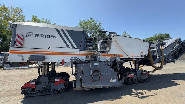 Wirtgen W 220 I - Asfalta frēze: foto 2 Wirtgen W 220 I - Asfalta frēze: foto 2