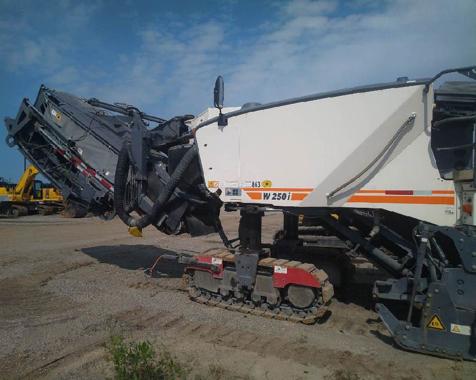 Wirtgen W 250 I - Asfalta frēze: foto 4 Wirtgen W 250 I - Asfalta frēze: foto 4