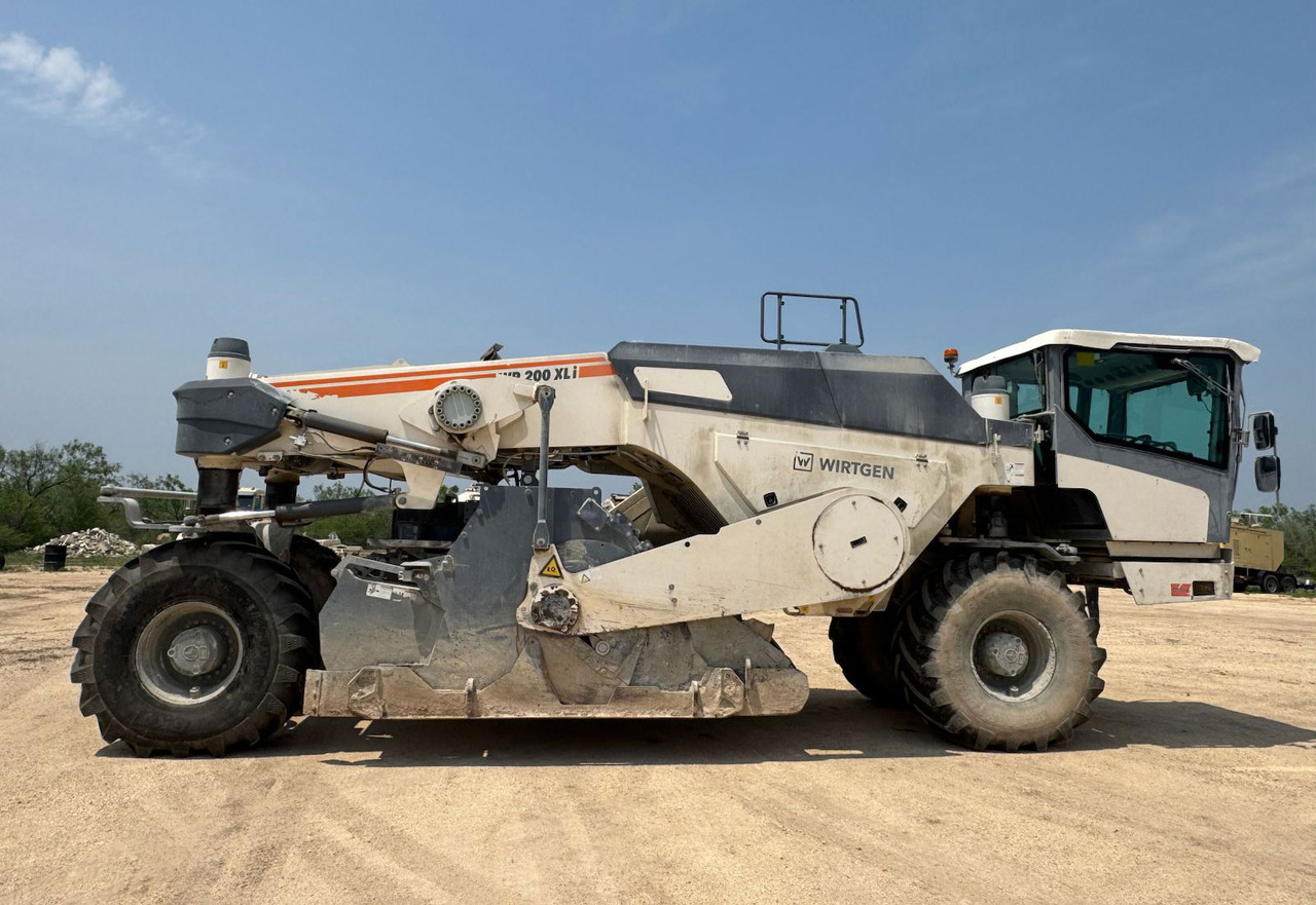 Wirtgen WR 200 XLI - Grunts stabilizētājs: foto 1 Wirtgen WR 200 XLI - Grunts stabilizētājs: foto 1